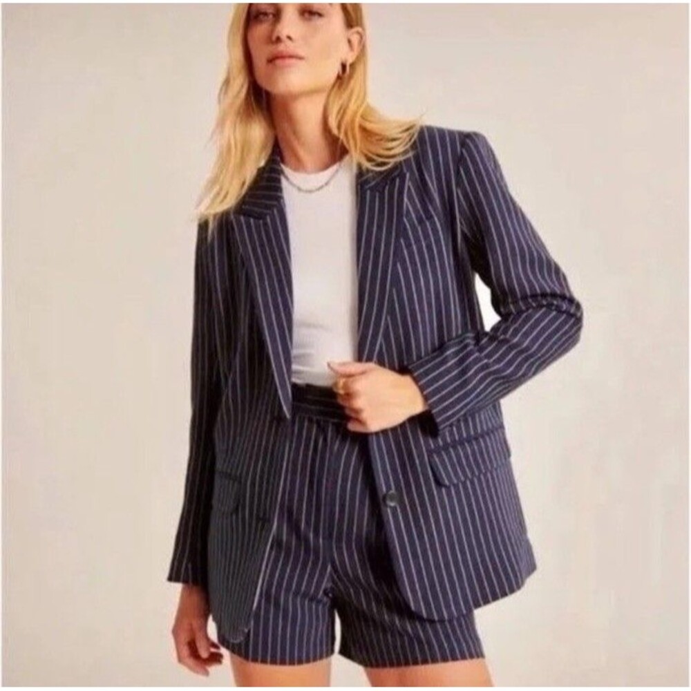 Abercrombie And Fitch Women's Navy Striped Blazer Office Business Size Small